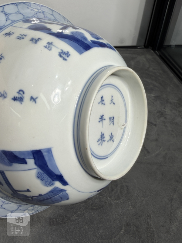 清康熙青花西厢记人物故事纹折沿碗 - 图11